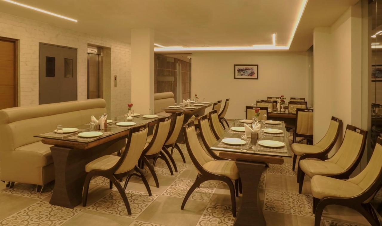 Florida Airport Hotel Kochi Nedumbassery Exterior photo